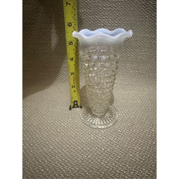 Vintage Anchor Hocking Moonstone Hobnail Glass Vase 5.5" White Opalescent Ruffle - Picture 6 of 8